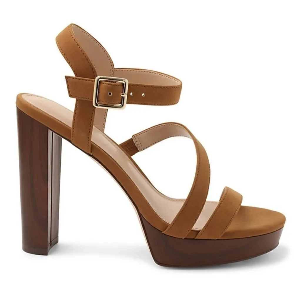 BCBGeneration ONNIA PLATFORM SANDAL in Camel
